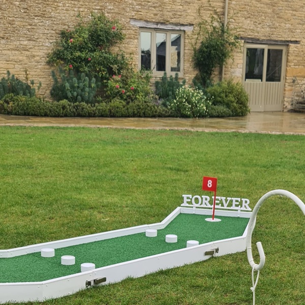 Caswell house in oxfordshire. mini golf hire oxfordshire.