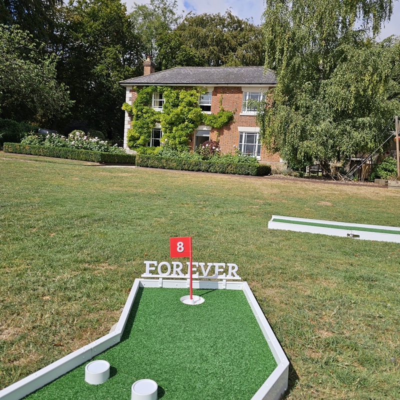 Ridgeway barns setup mini golf wiltshire